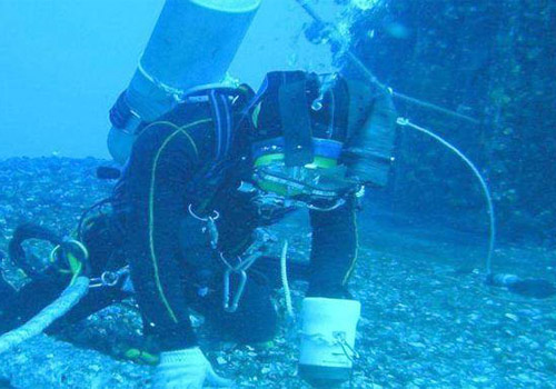 桥梁水下安装施工